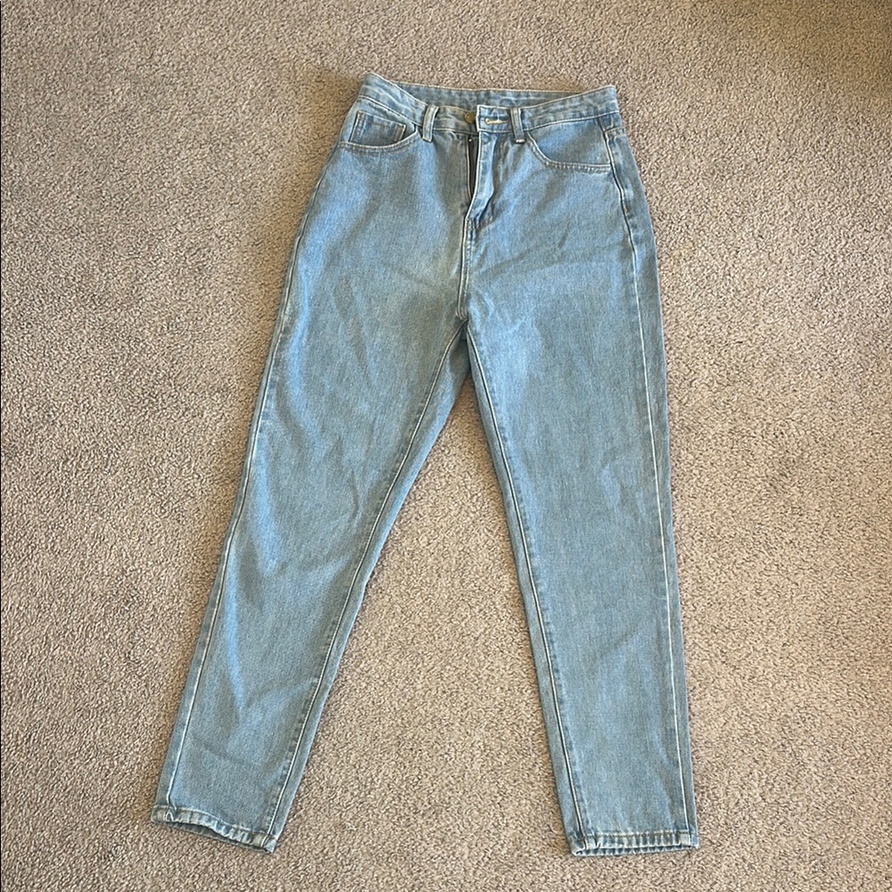 Women’s High-Rise Light Blue Jeans